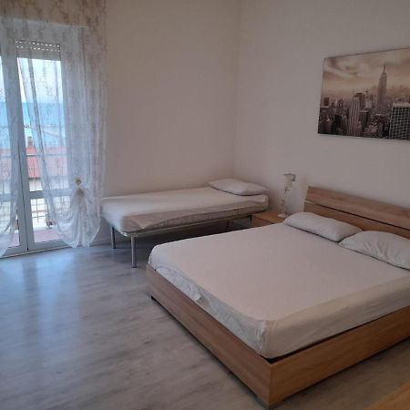Appartamento Fronte Mare Фалконара Маритима Екстериор снимка